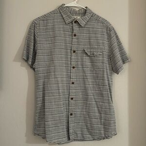 Grayers medium button up shirt